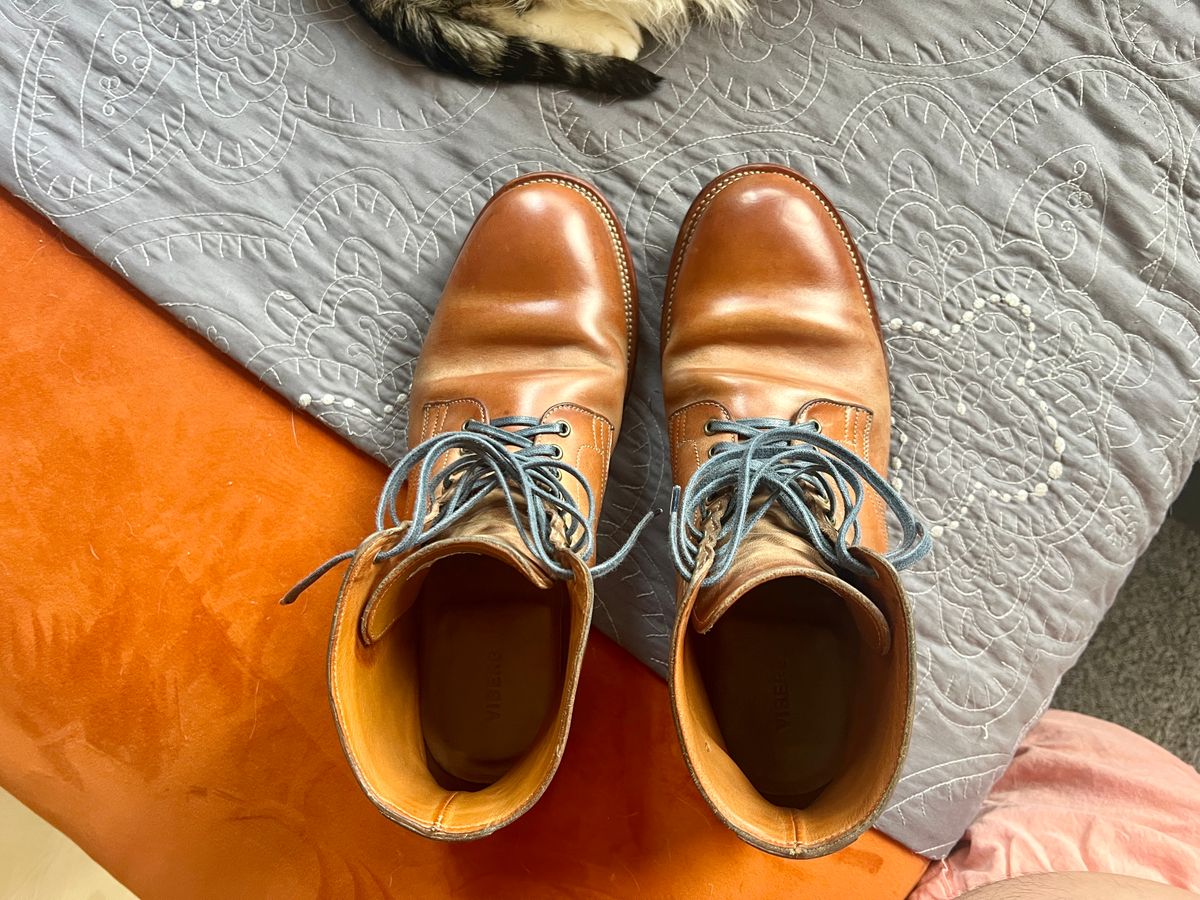 Photo by Solis on March 3, 2025 of the Viberg Service Boot in Maryam Col. 1060 TPR Horsebutt.