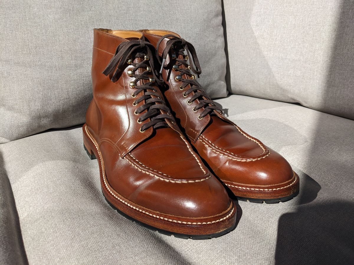 Photo by booty on June 7, 2024 of the Joe Works Shoemaker Apron Derby in Shinki Whisky Shell Cordovan.