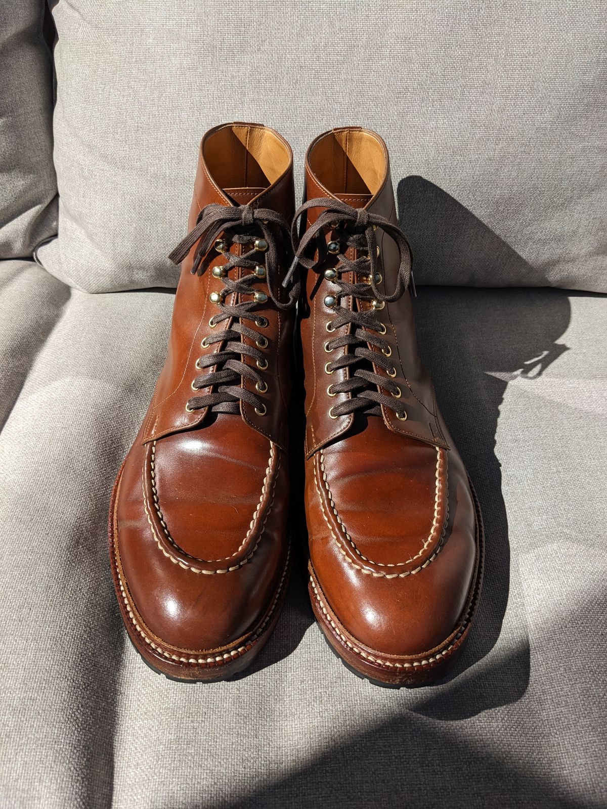 Photo by booty on June 7, 2024 of the Joe Works Shoemaker Apron Derby in Shinki Whisky Shell Cordovan.