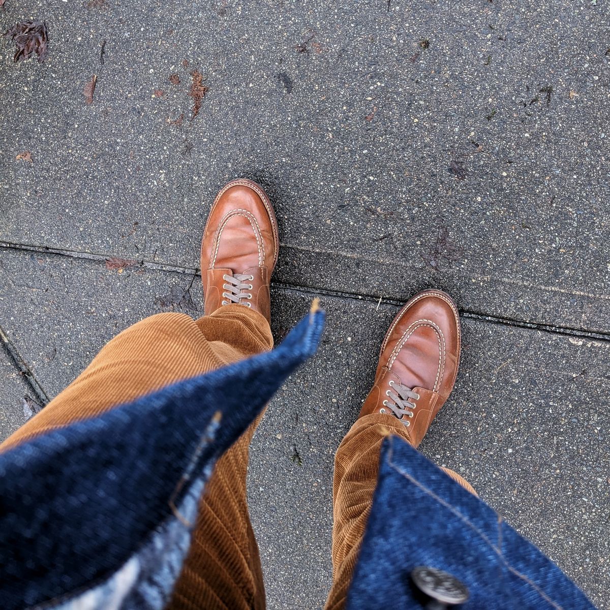 Photo by booty on December 23, 2024 of the Joe Works Shoemaker Apron Derby in Shinki Whisky Shell Cordovan.
