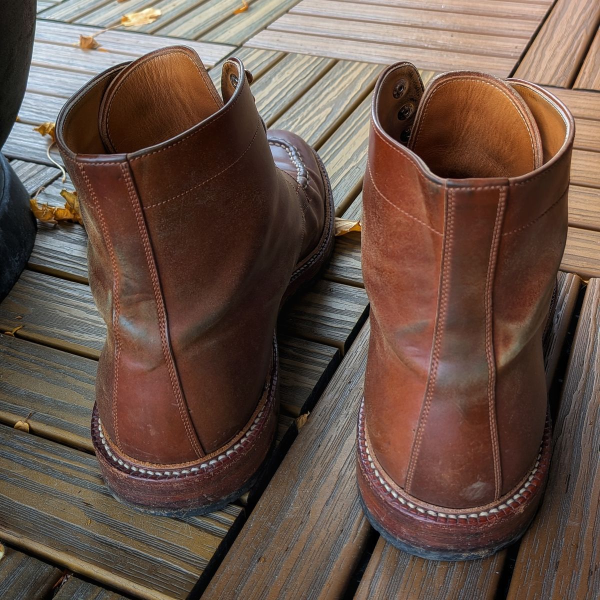 Photo by booty on November 2, 2025 of the Joe Works Shoemaker Apron Derby in Shinki Whisky Shell Cordovan.