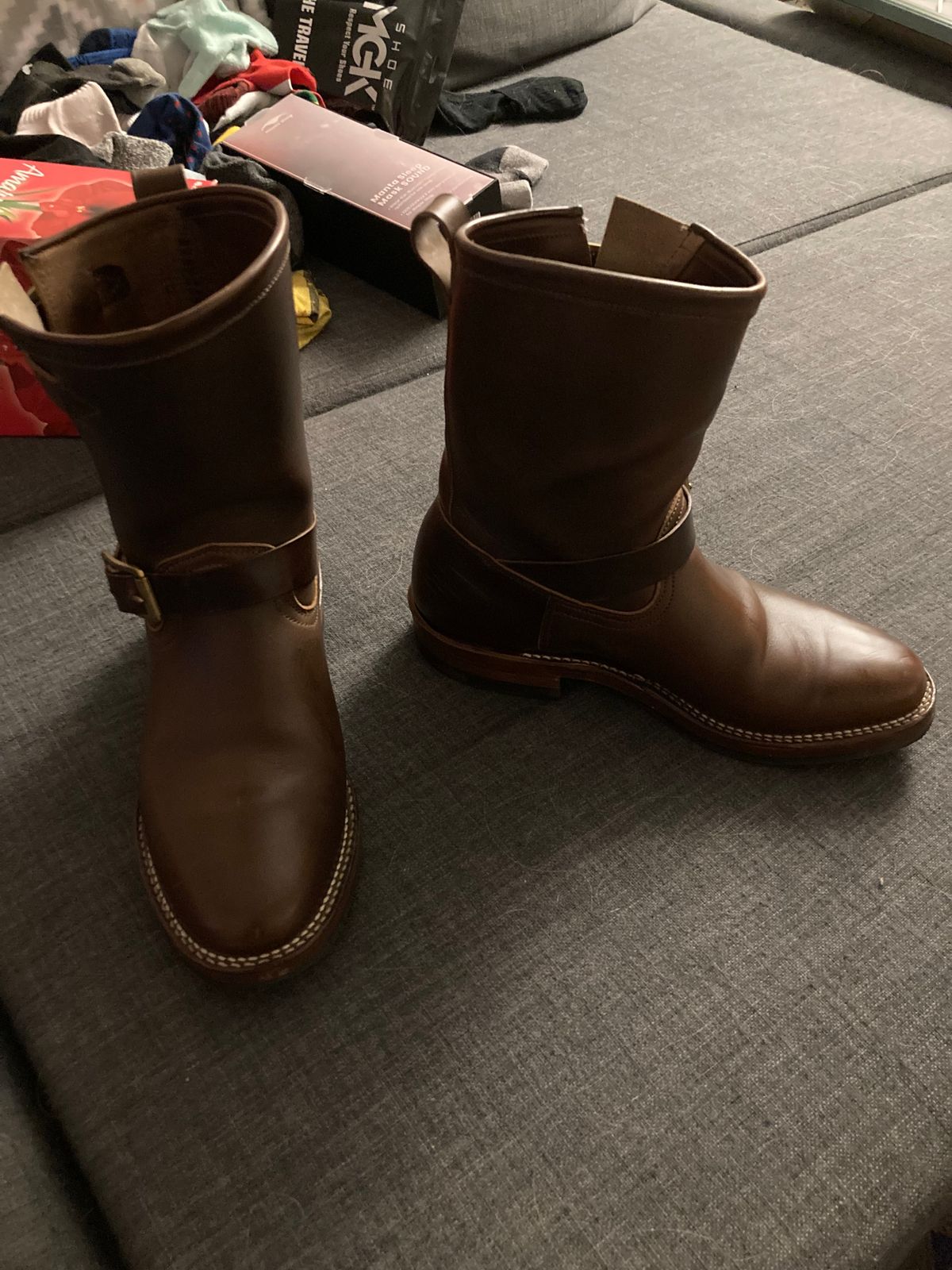 Photo by Rose_Chudley on January 26, 2024 of the Viberg Engineer in Horween Brown Chromexcel Horsebutt.