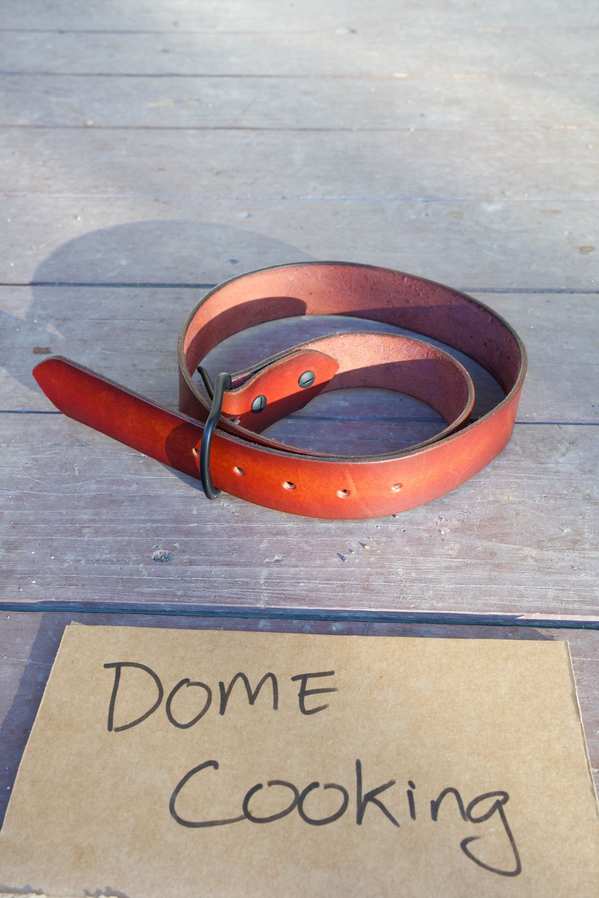 Photo by tr0n84 on November 2, 2025 of the Self-Made Belt in Unknown Natural Veg Tan.