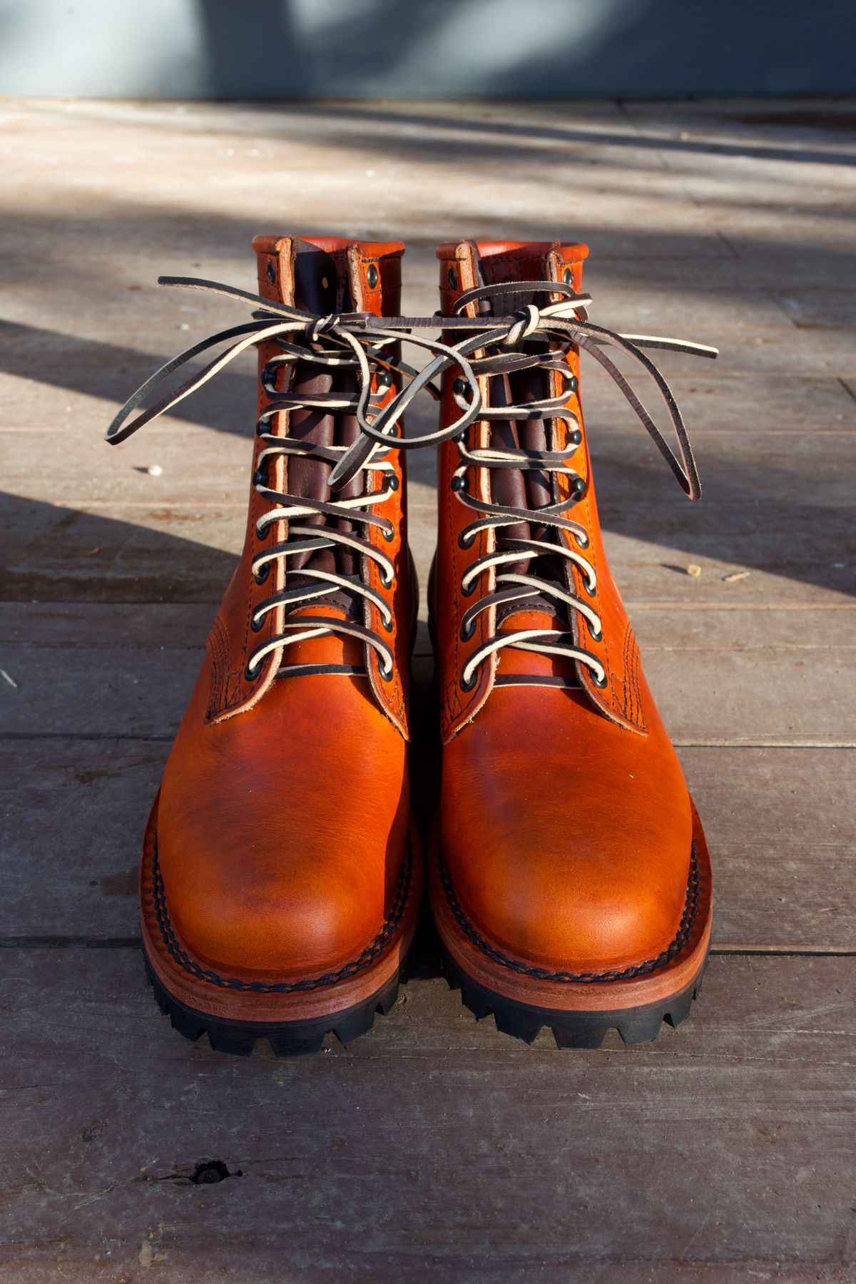 Photo by tr0n84 on October 1, 2025 of the Nicks MTO in Wickett & Craig DS Burnt Sienna.
