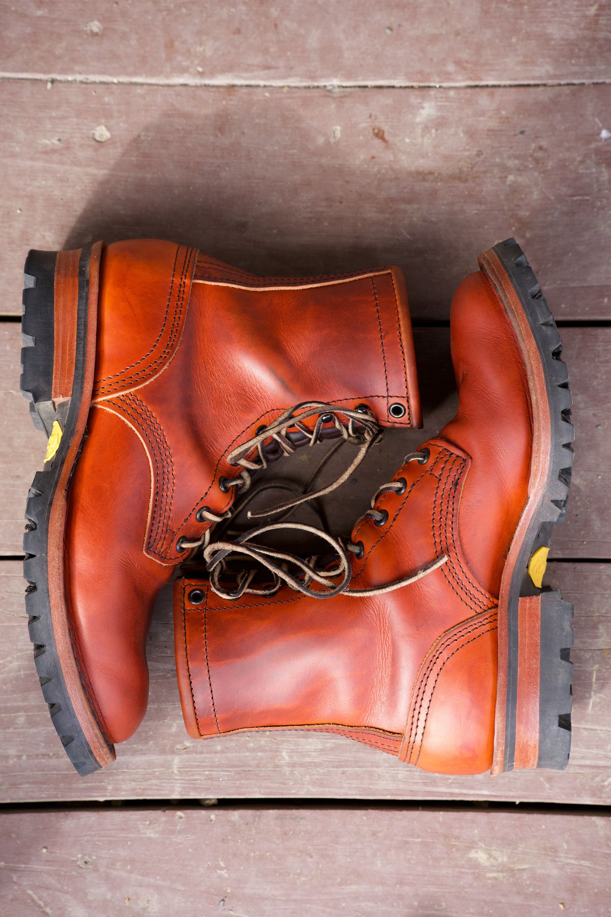 Photo by tr0n84 on November 8, 2025 of the Nicks MTO in Wickett & Craig DS Burnt Sienna.