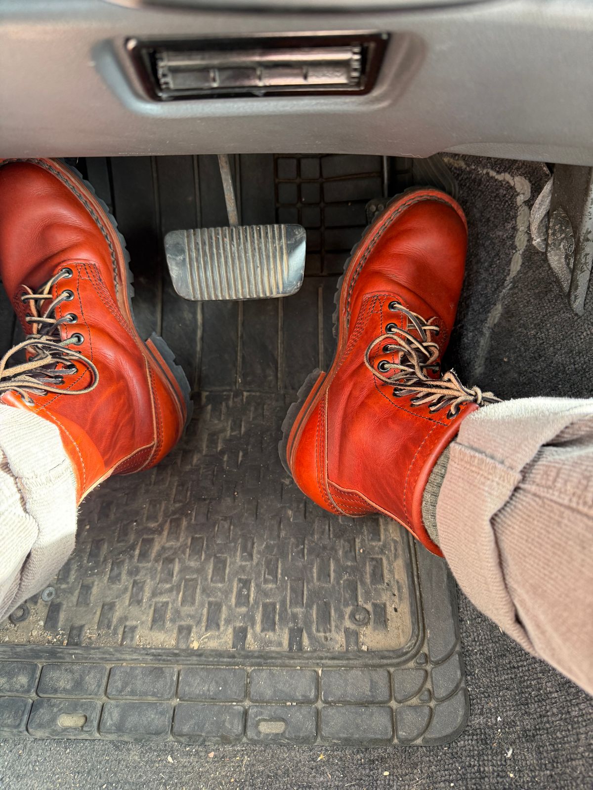 Photo by tr0n84 on November 14, 2025 of the Nicks MTO in Wickett & Craig DS Burnt Sienna.