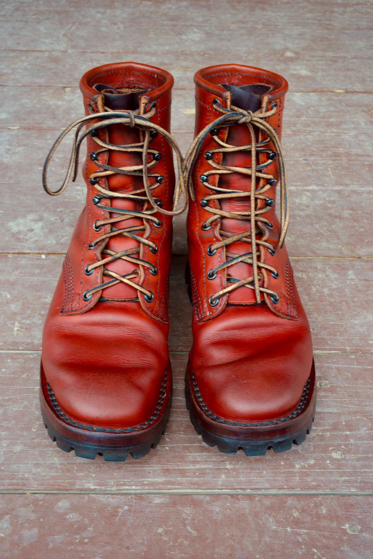 Photo by tr0n84 on March 31, 2026 of the Nicks MTO in Wickett & Craig DS Burnt Sienna.