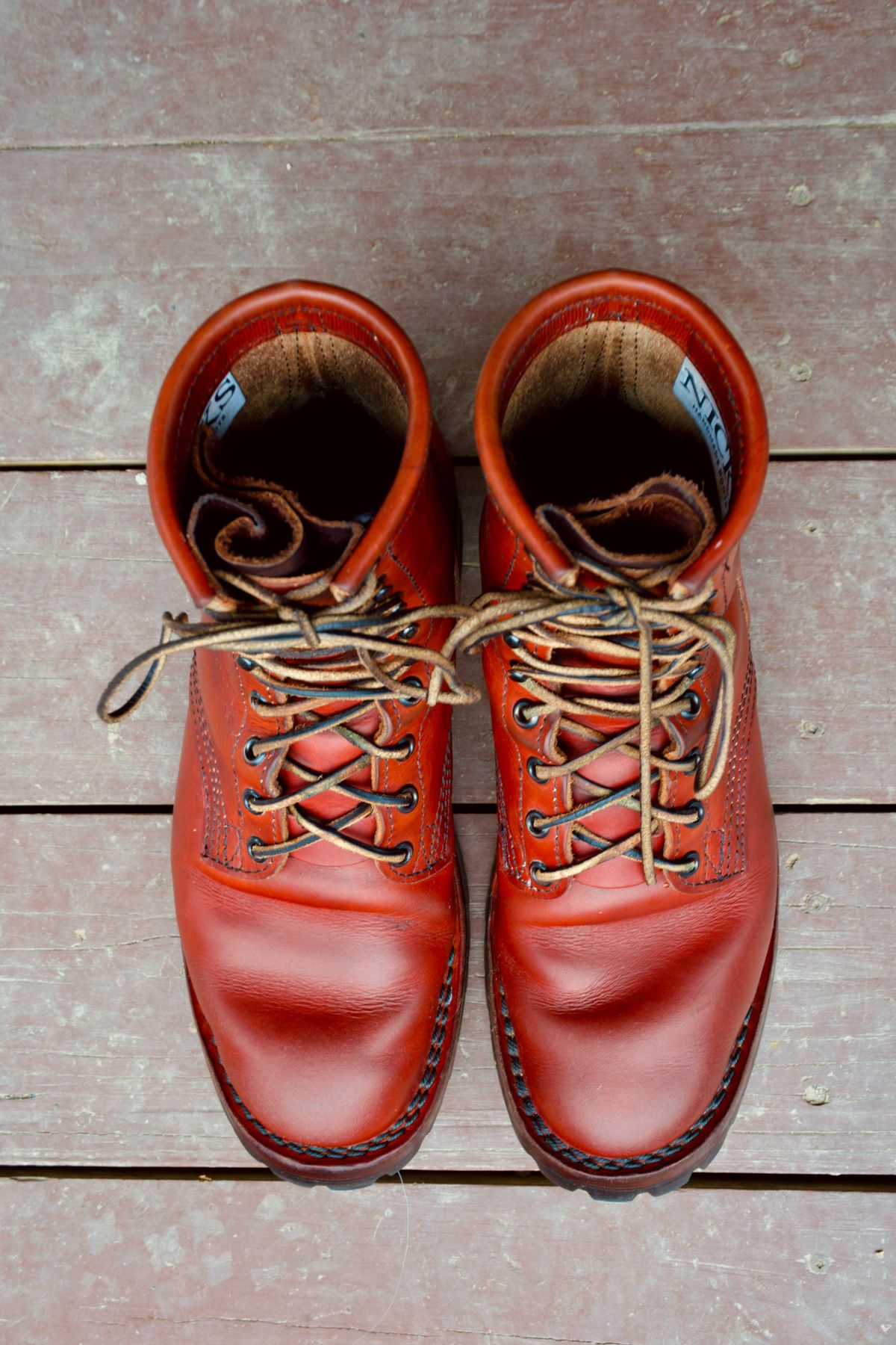 Photo by tr0n84 on March 31, 2026 of the Nicks MTO in Wickett & Craig DS Burnt Sienna.