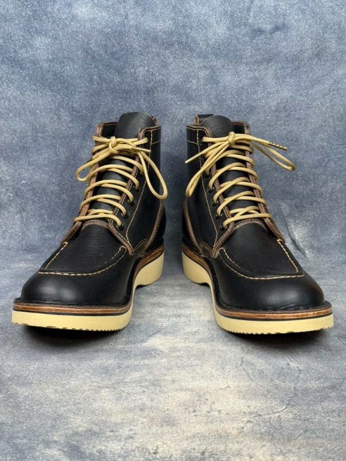 Photo by Branda_Shirlean_Avis on November 6, 2024 of the BHHB Pull-Top Moc in Horween Tumbled Black Chromexcel.