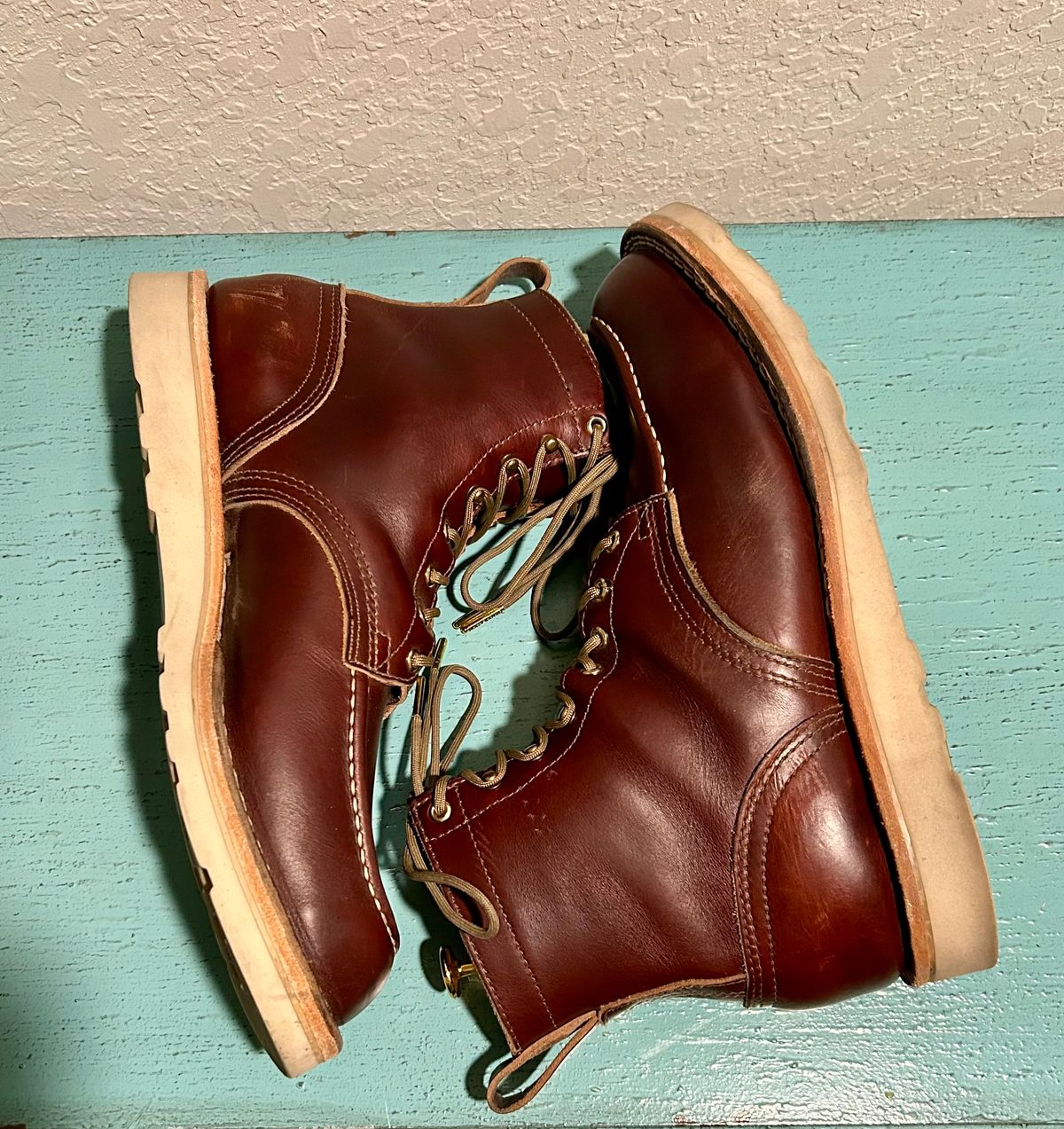 Photo by BigandTall_Times on January 5, 2026 of the Nicks Moc Toe in Horween Shackelton  Brown.