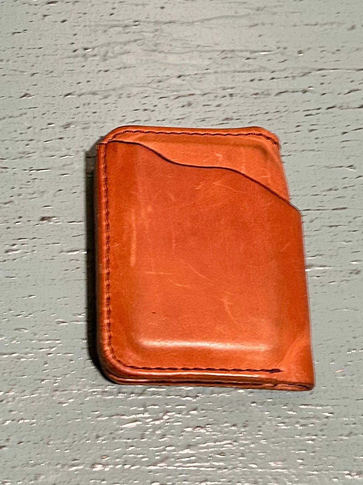 Photo by BigandTall_Times on January 5, 2026 of the Greenleaf Leather Artie in Horween Light Natural Dublin.