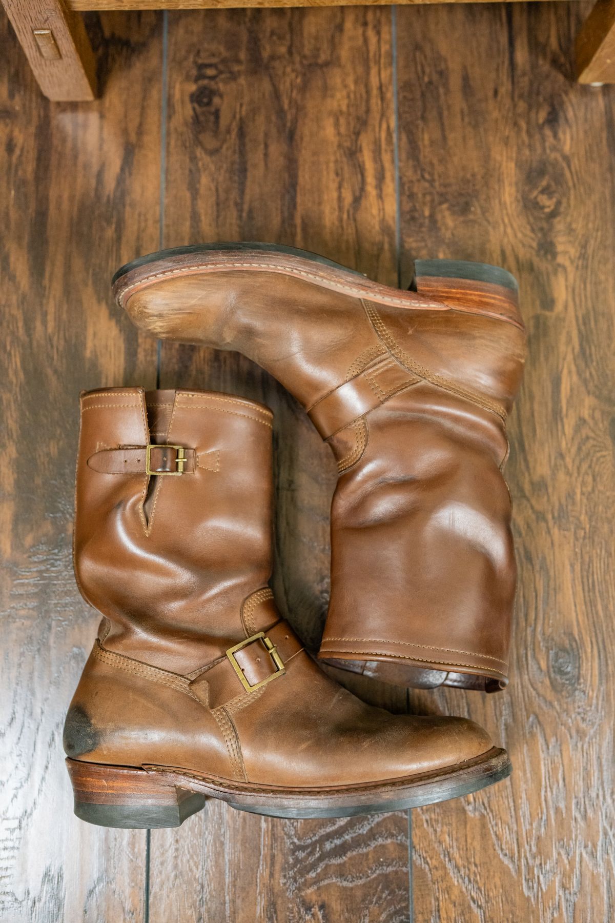 Photo by almostvintagestyle on January 19, 2025 of the John Lofgren Wabash Engineer Boots in Horween Natural Chromexcel.