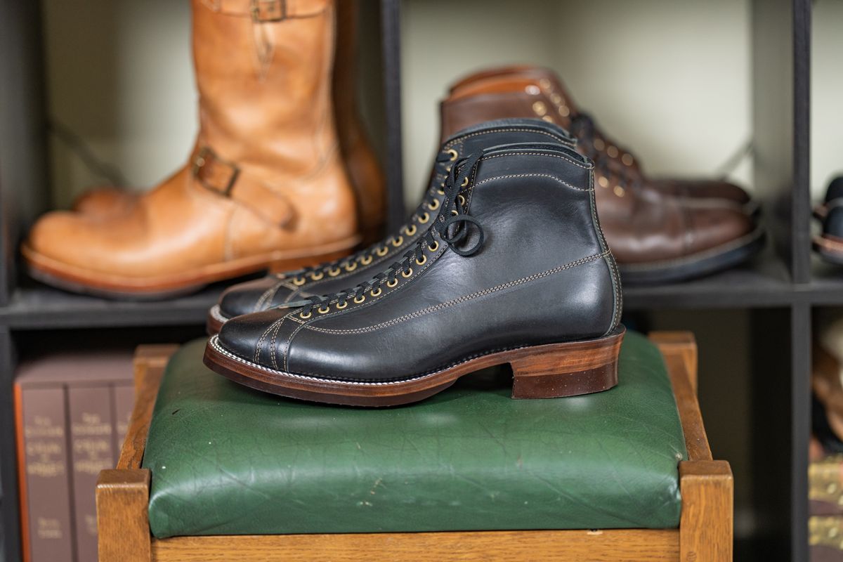 Photo by almostvintagestyle on April 27, 2025 of the Bad Hat Brothers Monkey Boots in Badalassi Carlo Nero Minerva.