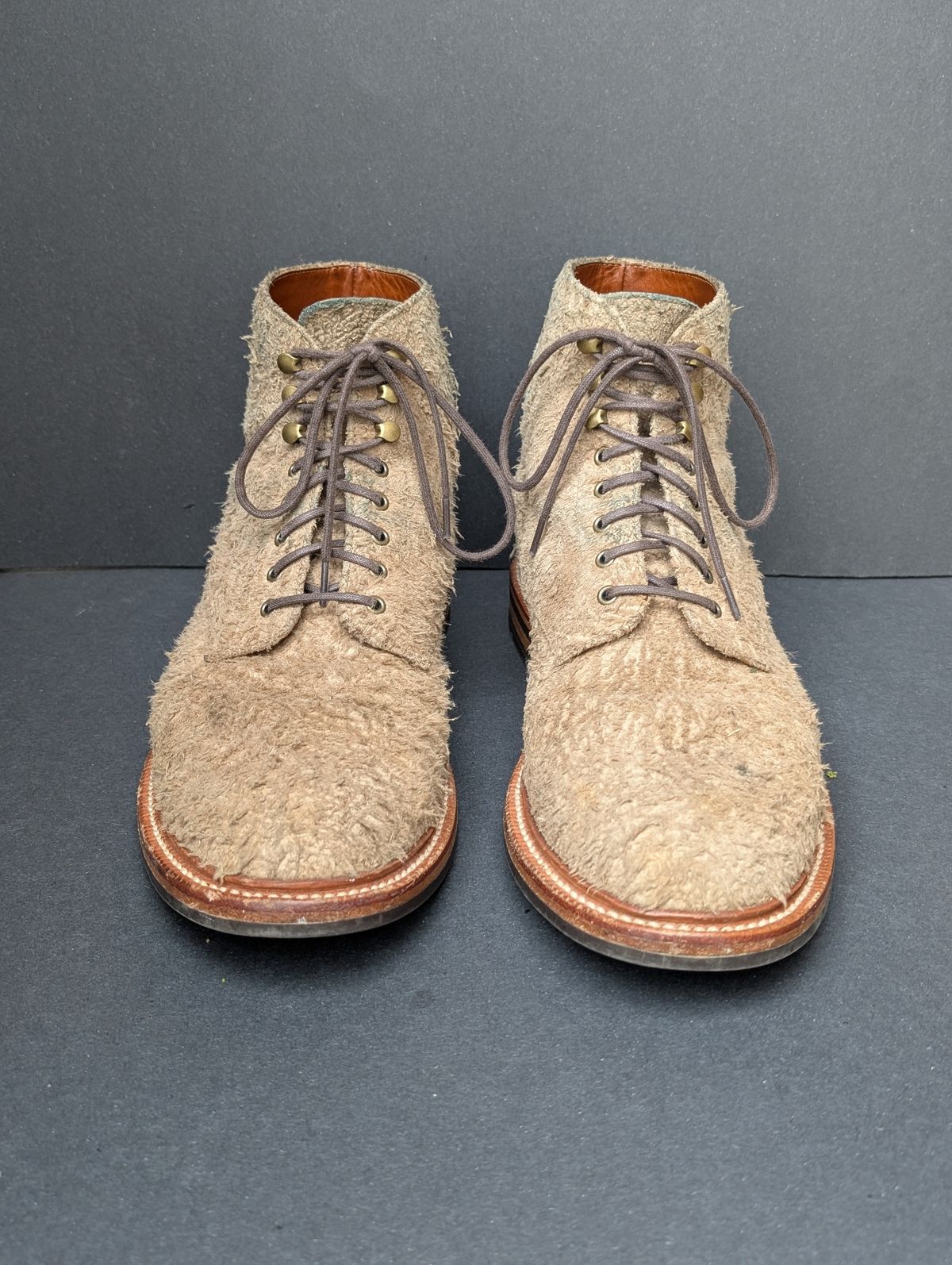 Photo by Genghis_Khant on April 4, 2026 of the Grant Stone Edward Boot in C.F. Stead Milkshake Rough Mohawk Suede.