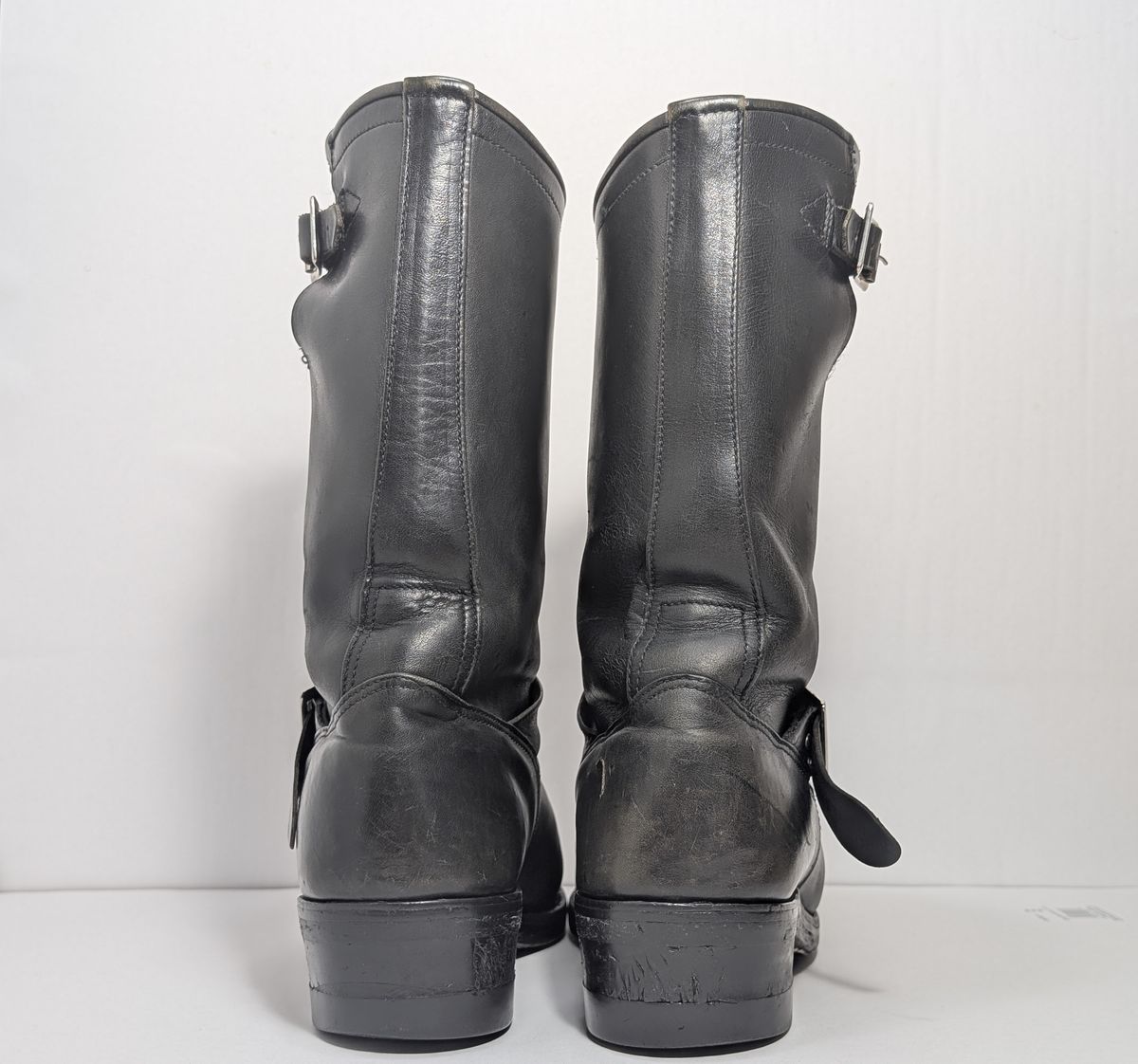 Photo by Genghis_Khant on November 1, 2025 of the Herman Survivor Engineer Boot in Unknown Leather.