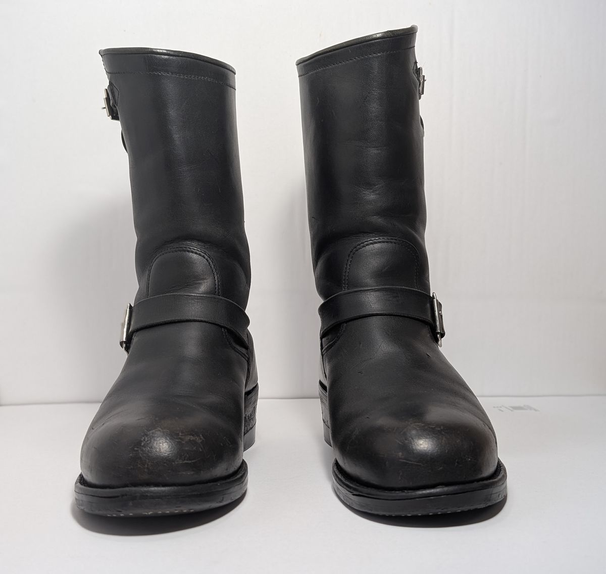 Photo by Genghis_Khant on November 1, 2025 of the Herman Survivor Engineer Boot in Unknown Leather.