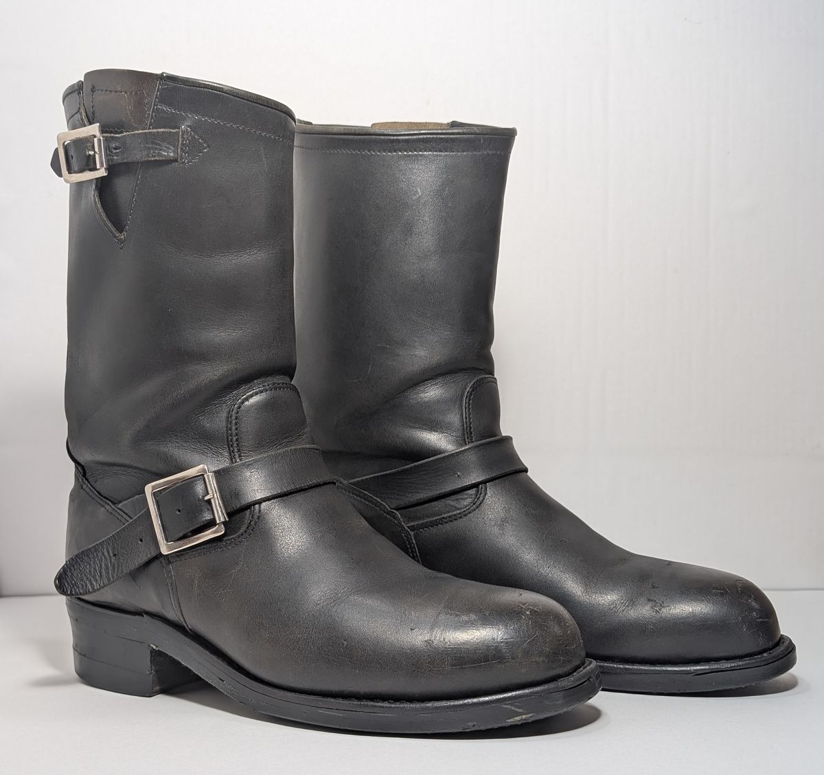 Photo by Genghis_Khant on November 1, 2025 of the Herman Survivor Engineer Boot in Unknown Leather.