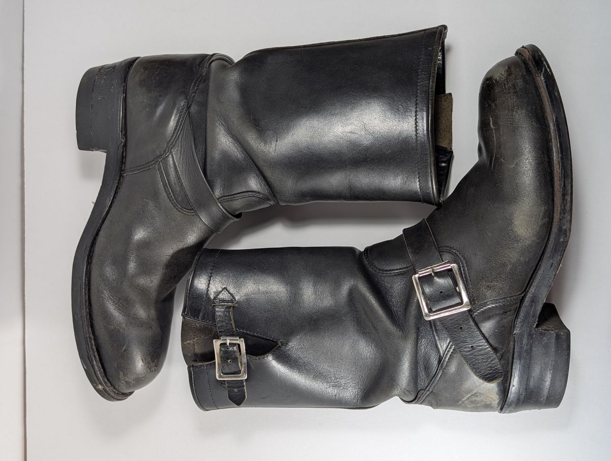 Photo by Genghis_Khant on December 2, 2025 of the Herman Survivor Engineer Boot in Unknown Leather.