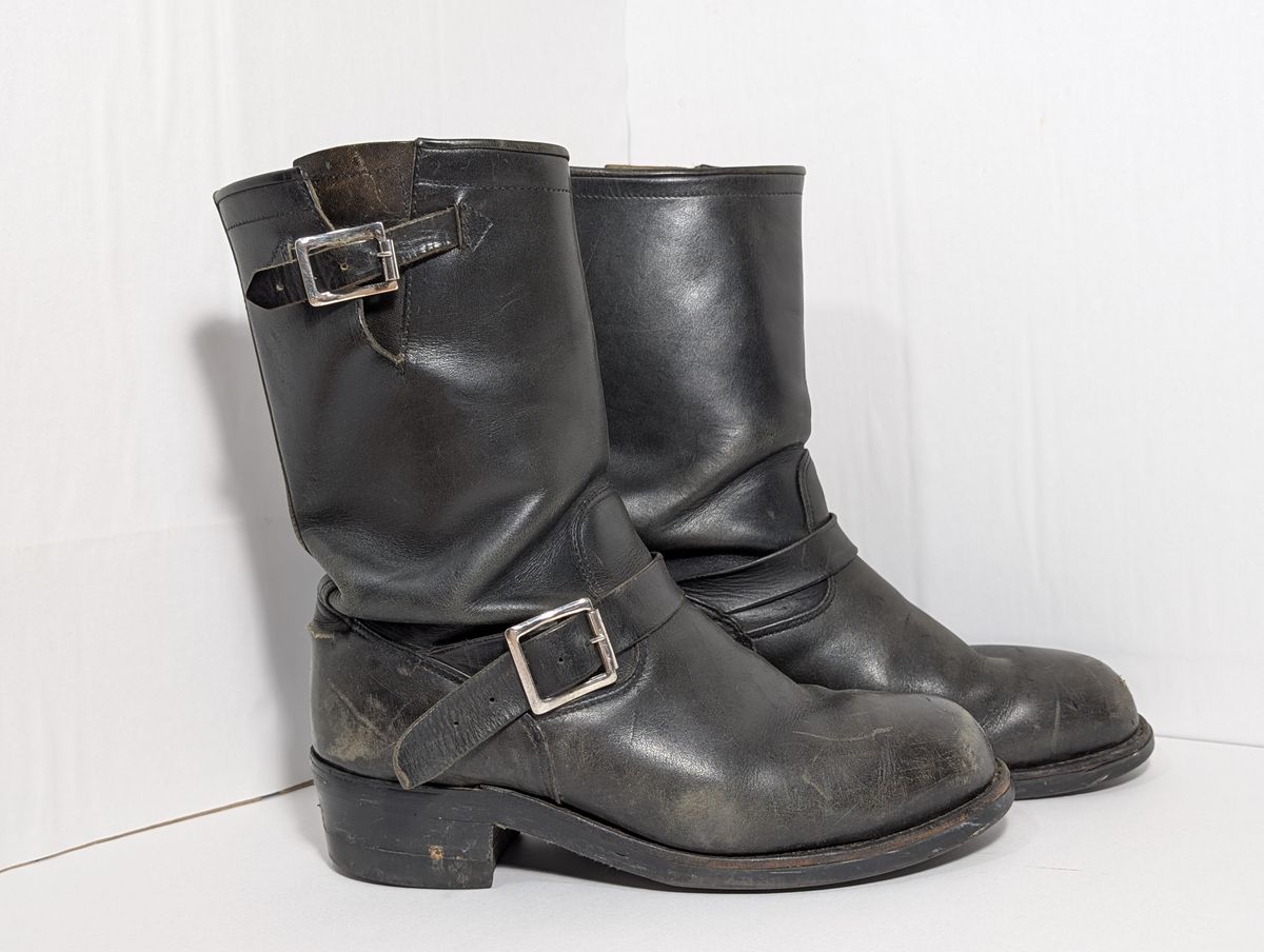 Photo by Genghis_Khant on January 1, 2026 of the Herman Survivor Engineer Boot in Unknown Leather.