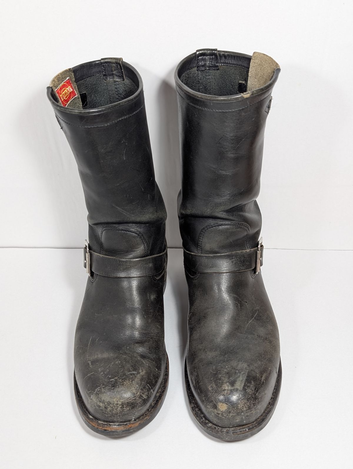 Photo by Genghis_Khant on February 3, 2026 of the Herman Survivor Engineer Boot in Unknown Leather.