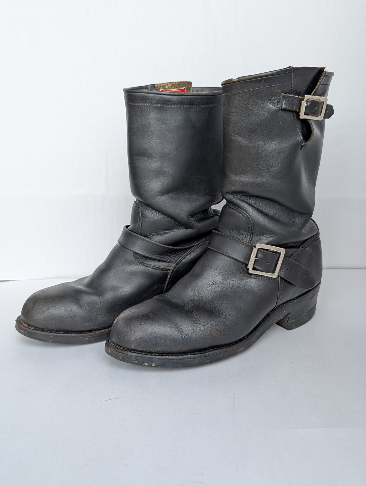 Photo by Genghis_Khant on March 4, 2026 of the Herman Survivor Engineer Boot in Unknown Leather.