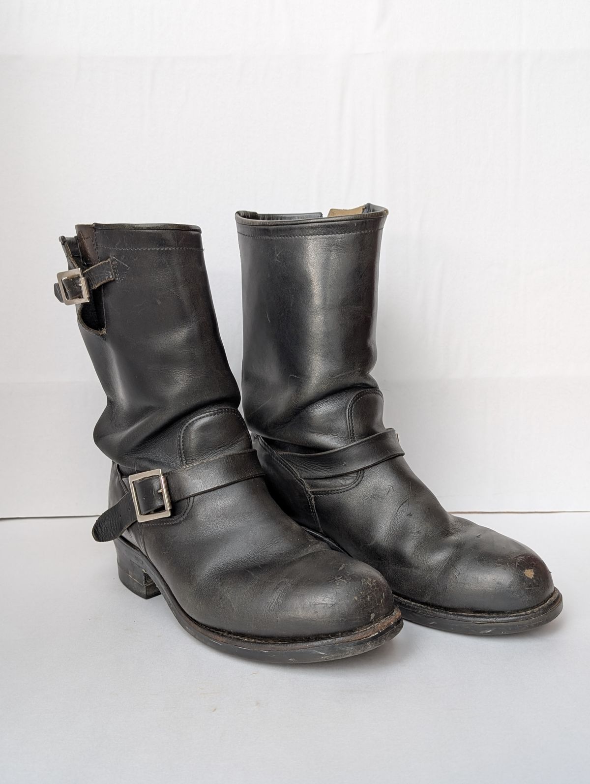 Photo by Genghis_Khant on April 4, 2026 of the Herman Survivor Engineer Boot in Unknown Leather.