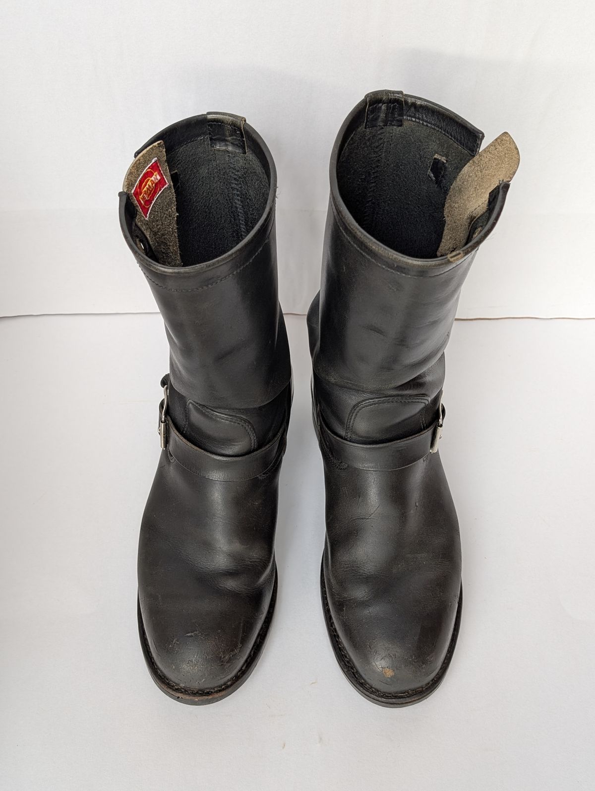 Photo by Genghis_Khant on April 4, 2026 of the Herman Survivor Engineer Boot in Unknown Leather.
