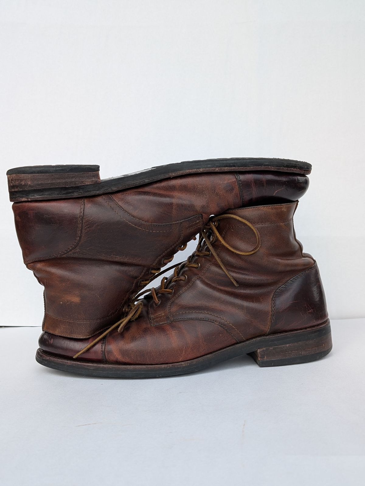 Photo by Genghis_Khant on March 4, 2026 of the Wolverine BLVD Cap Toe in Unknown Leather.