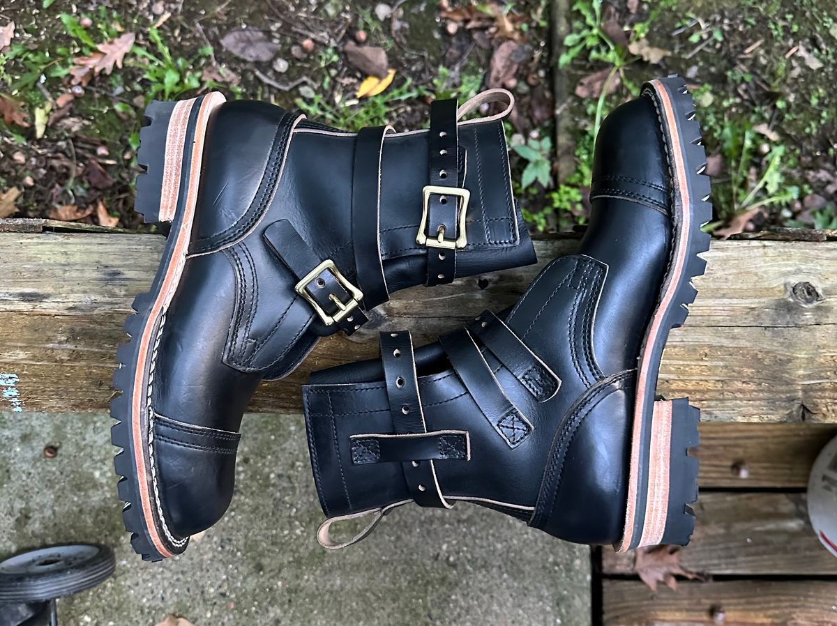 Photo by Sir_Diggins on October 1, 2024 of the Nicks Heritage TankerPro in Horween Black Chromexcel.