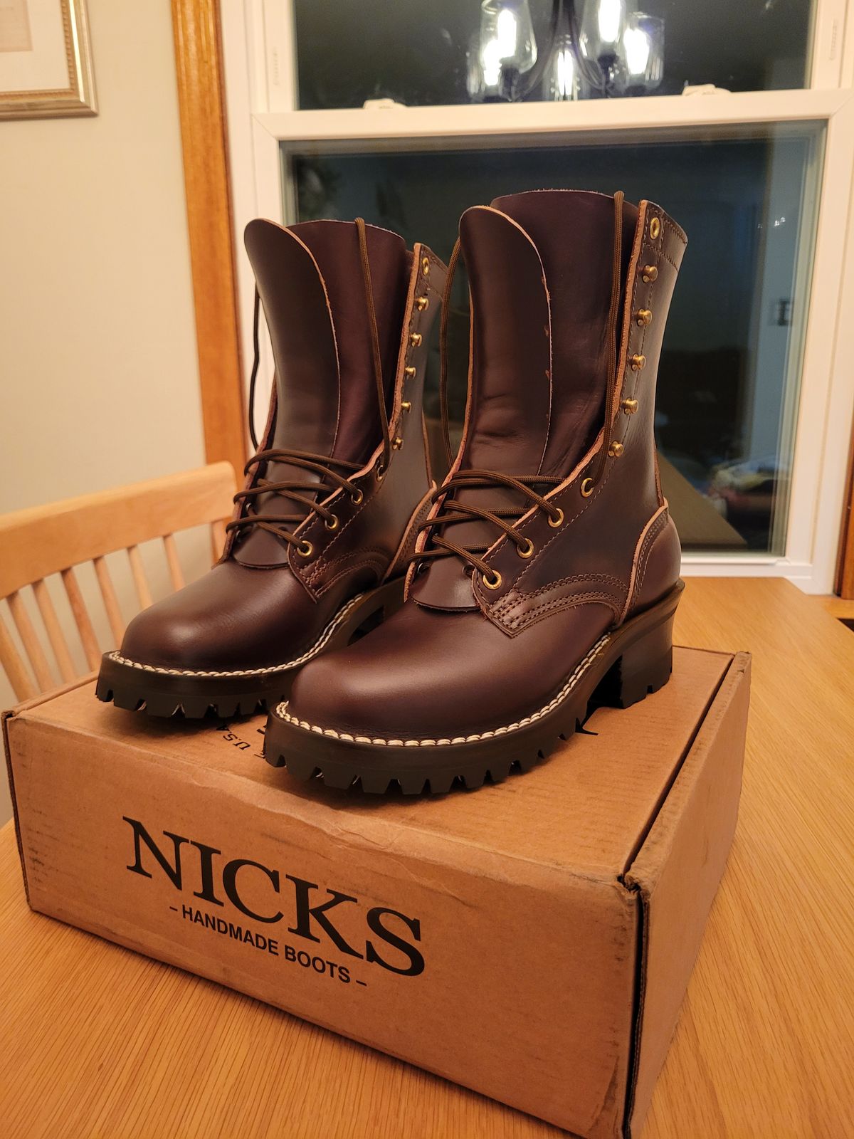 Photo by DJT3412 on October 1, 2024 of the Nicks Urban Logger in Horween Brown Chromexcel.