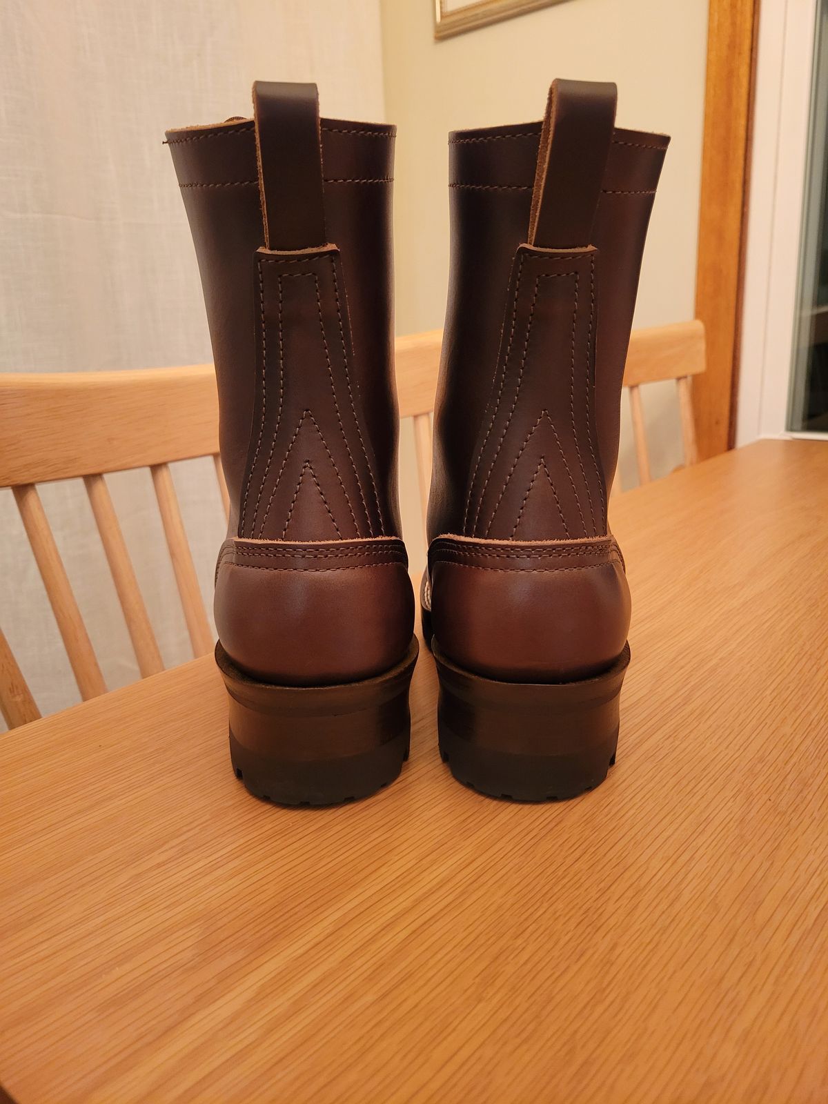 Photo by DJT3412 on November 5, 2024 of the Nicks Urban Logger in Horween Brown Chromexcel.