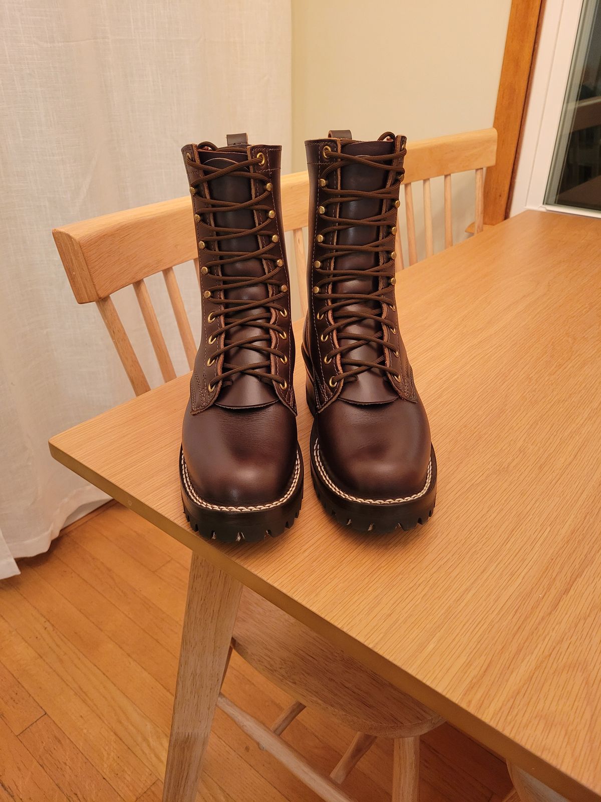 Photo by DJT3412 on November 5, 2024 of the Nicks Urban Logger in Horween Brown Chromexcel.
