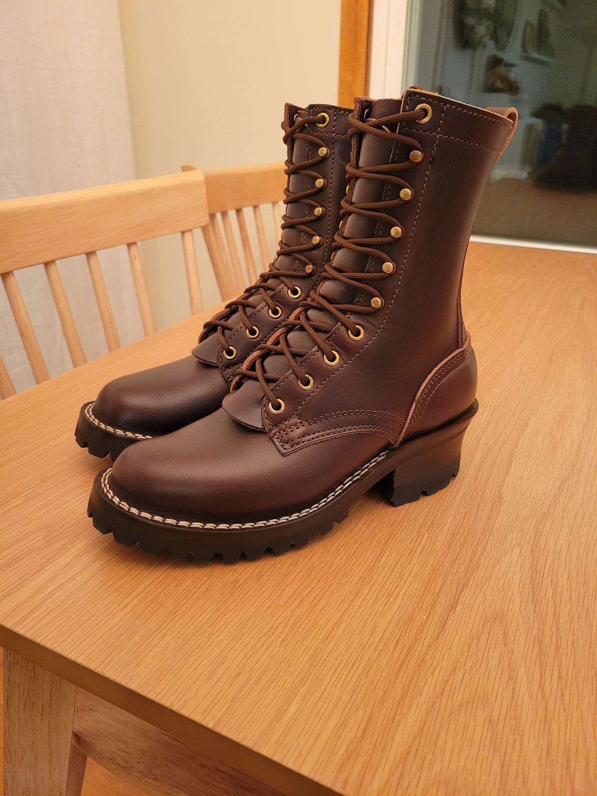 Photo by DJT3412 on November 5, 2024 of the Nicks Urban Logger in Horween Brown Chromexcel.