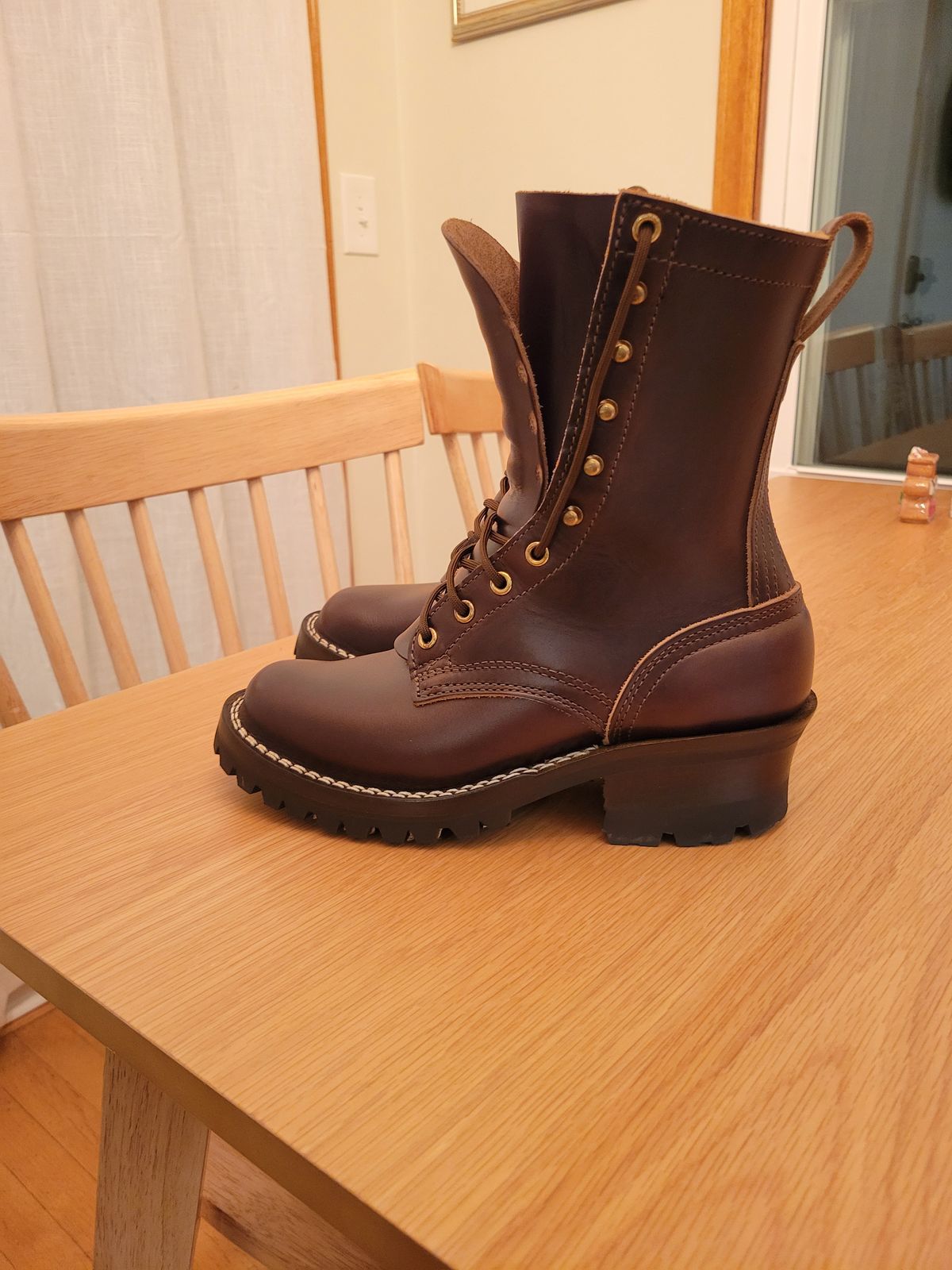 Photo by DJT3412 on December 5, 2024 of the Nicks Urban Logger in Horween Brown Chromexcel.