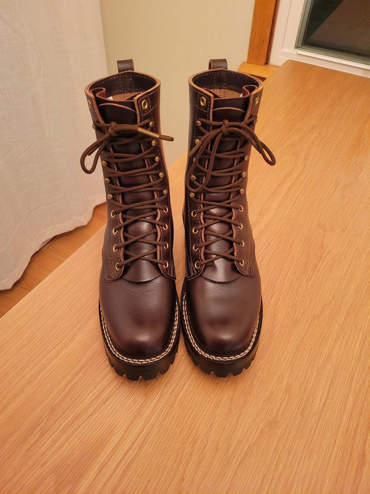 Photo by DJT3412 on January 4, 2025 of the Nicks Urban Logger in Horween Brown Chromexcel.