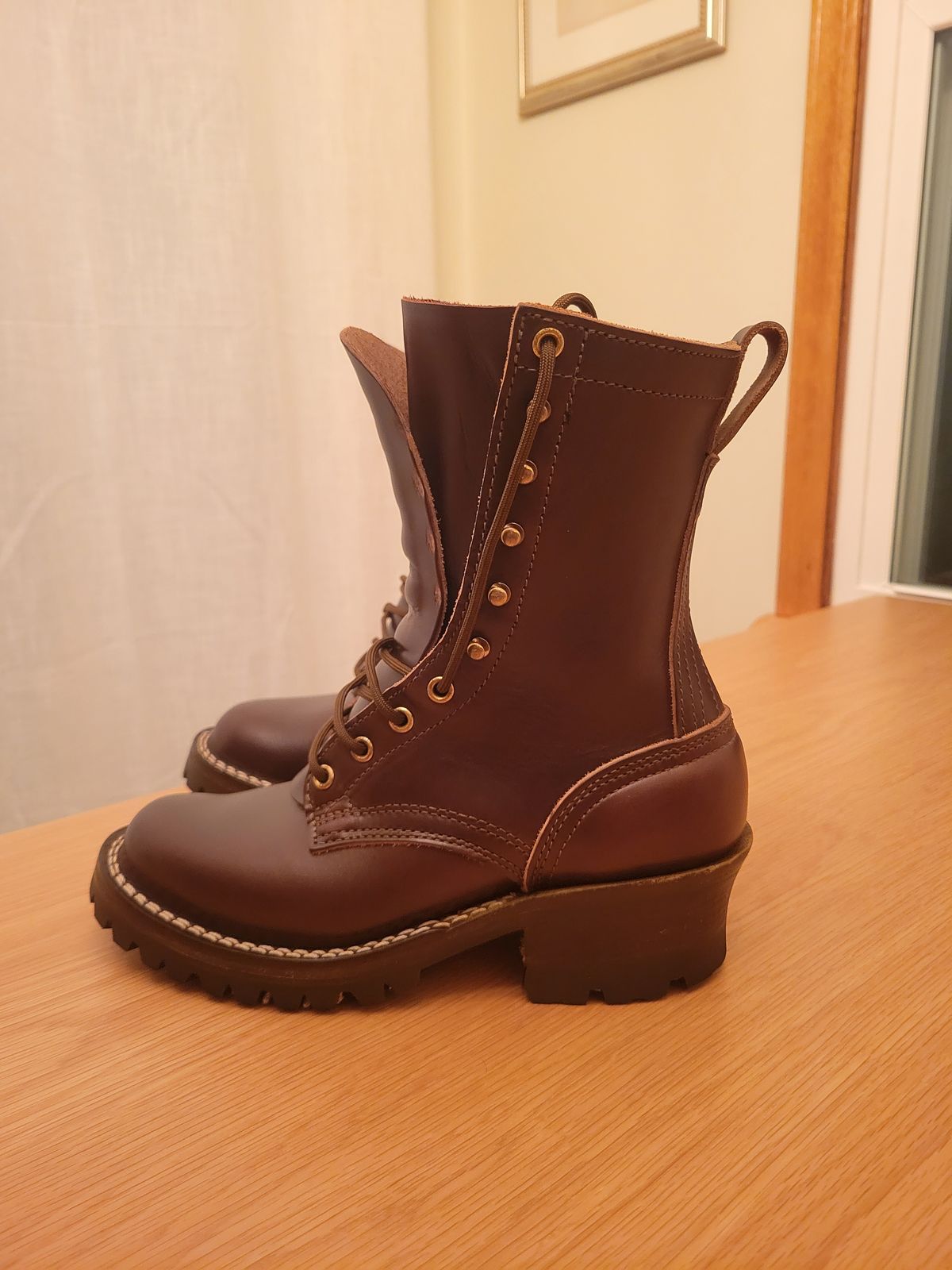 Photo by DJT3412 on February 5, 2025 of the Nicks Urban Logger in Horween Brown Chromexcel.
