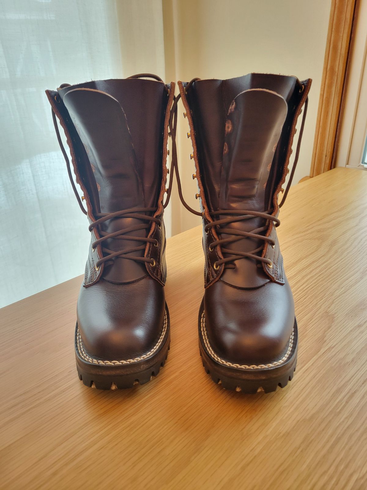 Photo by DJT3412 on March 5, 2025 of the Nicks Urban Logger in Horween Brown Chromexcel.