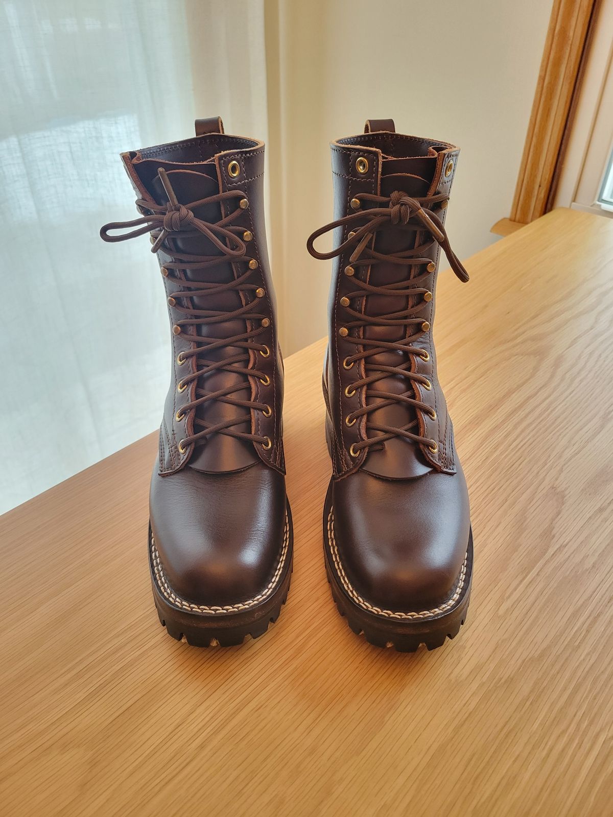 Photo by DJT3412 on March 5, 2025 of the Nicks Urban Logger in Horween Brown Chromexcel.