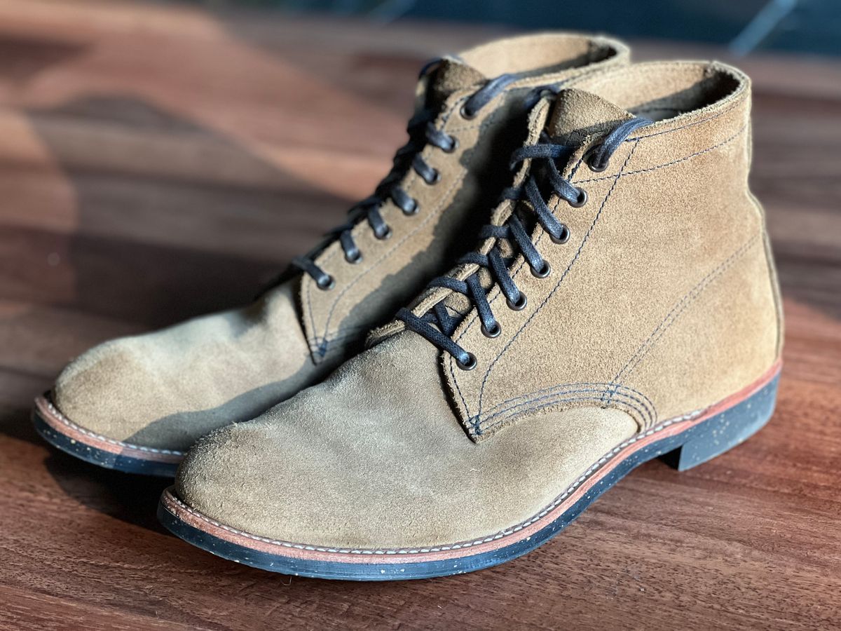 Photo by beerdlife on July 7, 2025 of the Red Wing Merchant in S.B. Foot Olive Mohave Roughout.
