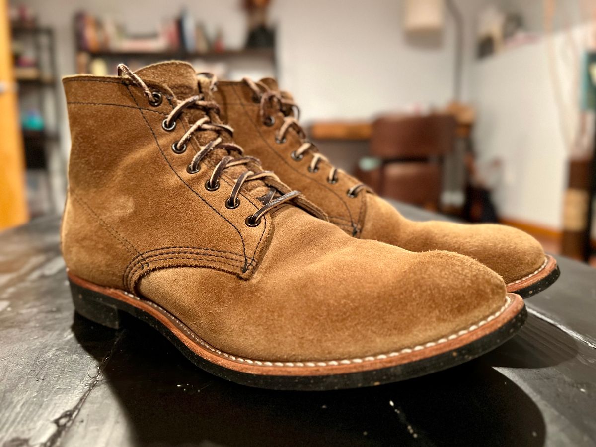 Photo by beerdlife on October 18, 2025 of the Red Wing Merchant in S.B. Foot Olive Mohave Roughout.