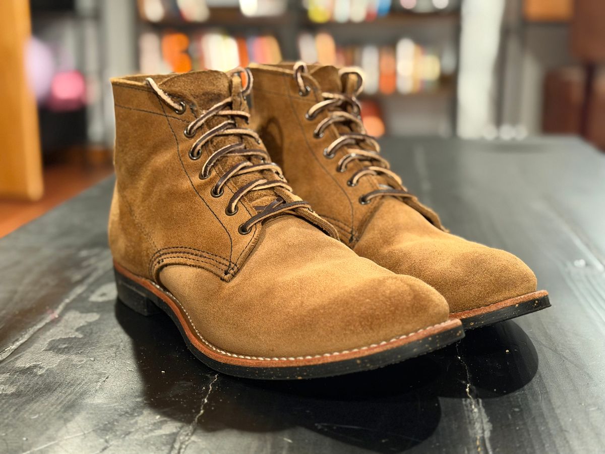 Photo by beerdlife on June 5, 2026 of the Red Wing Merchant in S.B. Foot Olive Mohave Roughout.