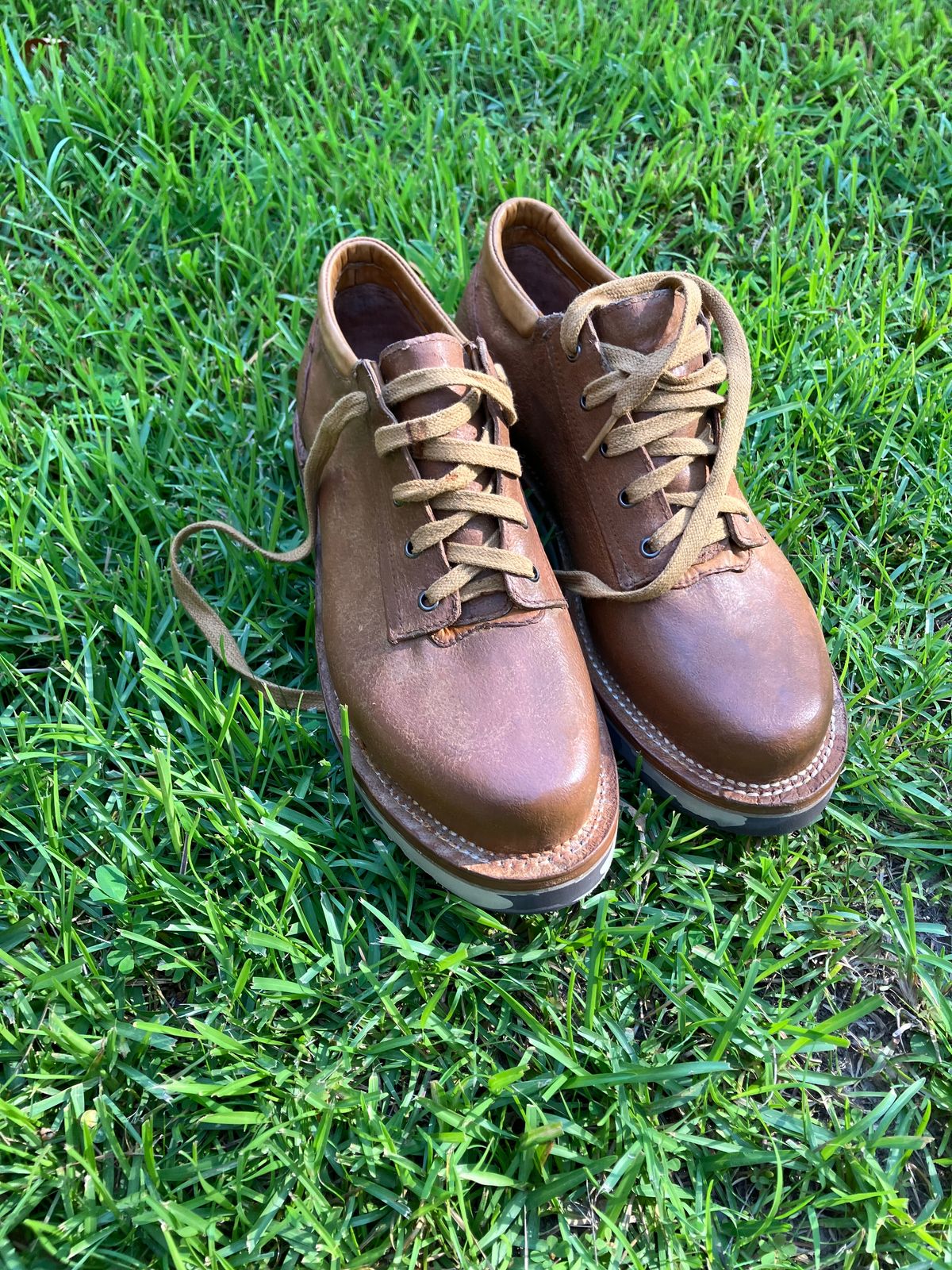 Photo by DavidSumsion on June 1, 2024 of the David Sumsion Custom Prototype in Horween Bone Waxed Flesh Latexel Horsefront.