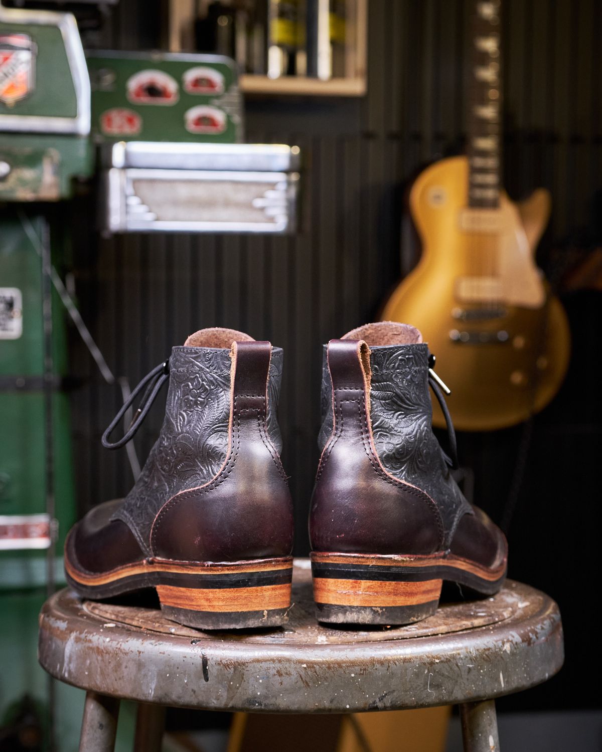 Photo by Christina080783 on November 2, 2024 of the BHHB Lady Dome in Seidel Oxblood Double Shot Black Overdye & Embossed Veg Tan Panel.