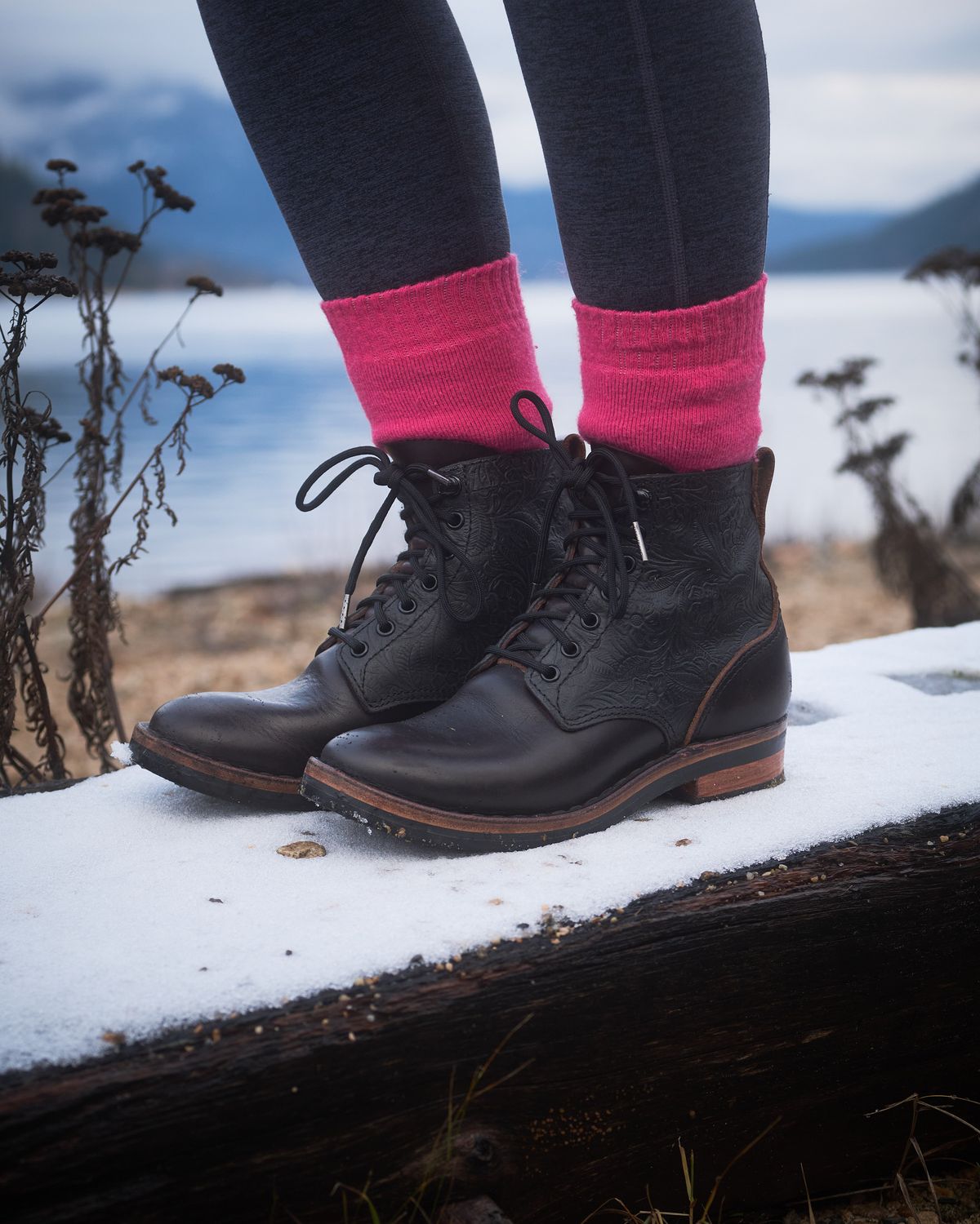 Photo by Christina080783 on January 5, 2025 of the BHHB Lady Dome in Seidel Oxblood Double Shot Black Overdye & Embossed Veg Tan Panel.
