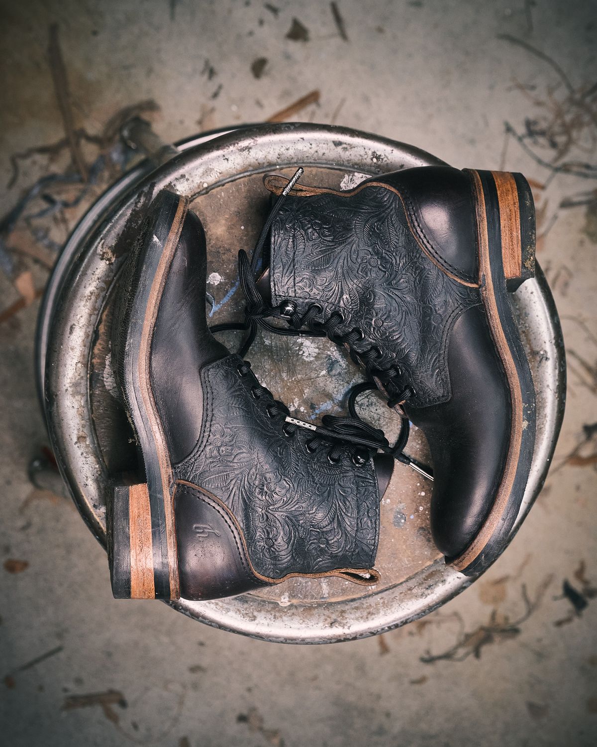 Photo by Christina080783 on March 3, 2025 of the BHHB Lady Dome in Seidel Oxblood Double Shot Black Overdye & Embossed Veg Tan Panel.