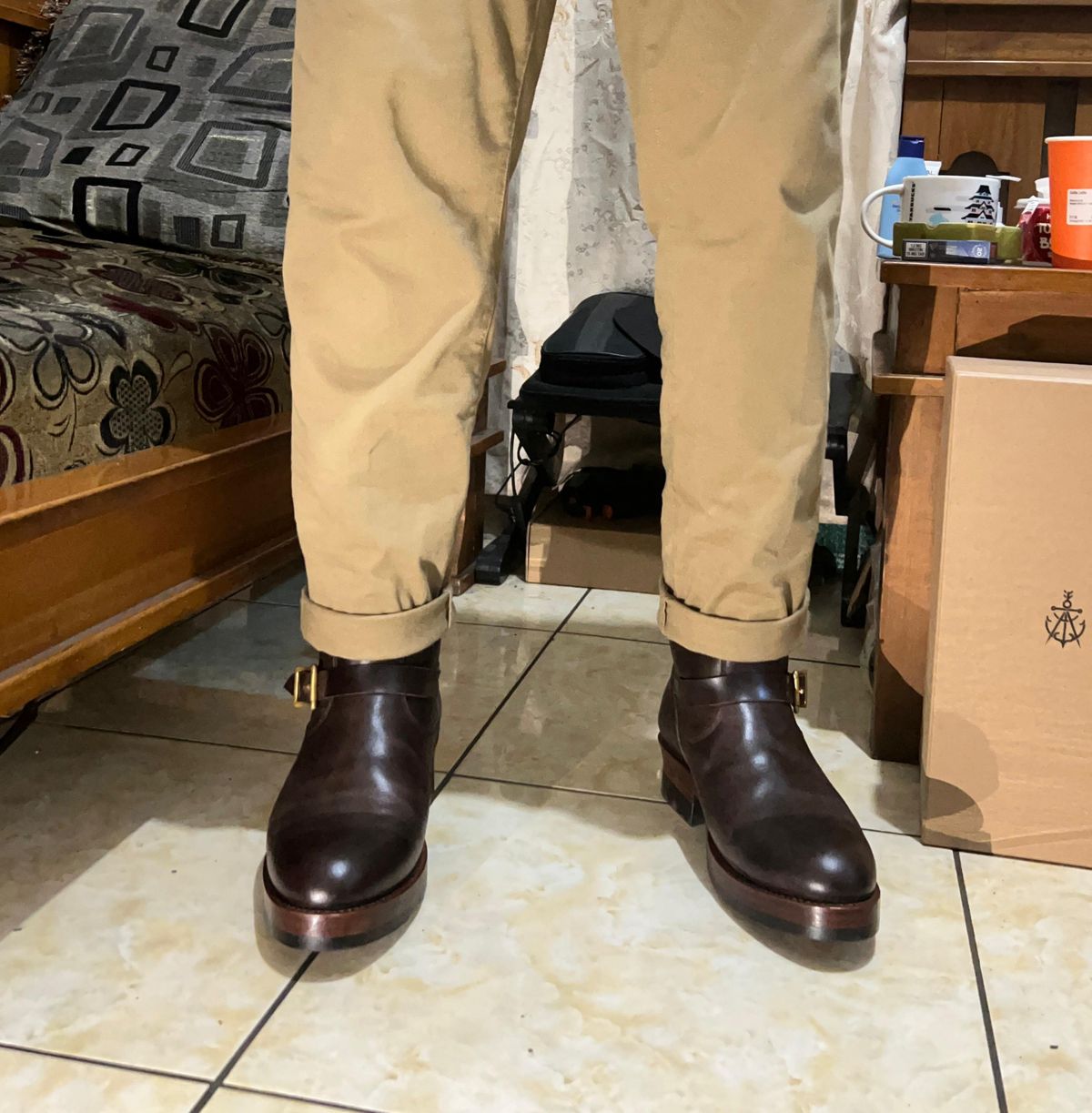 Photo by Caktranaruci on August 31, 2025 of the Junkard 10,5" Engineer Boots in Indonesian Dark Brown Pull Up.