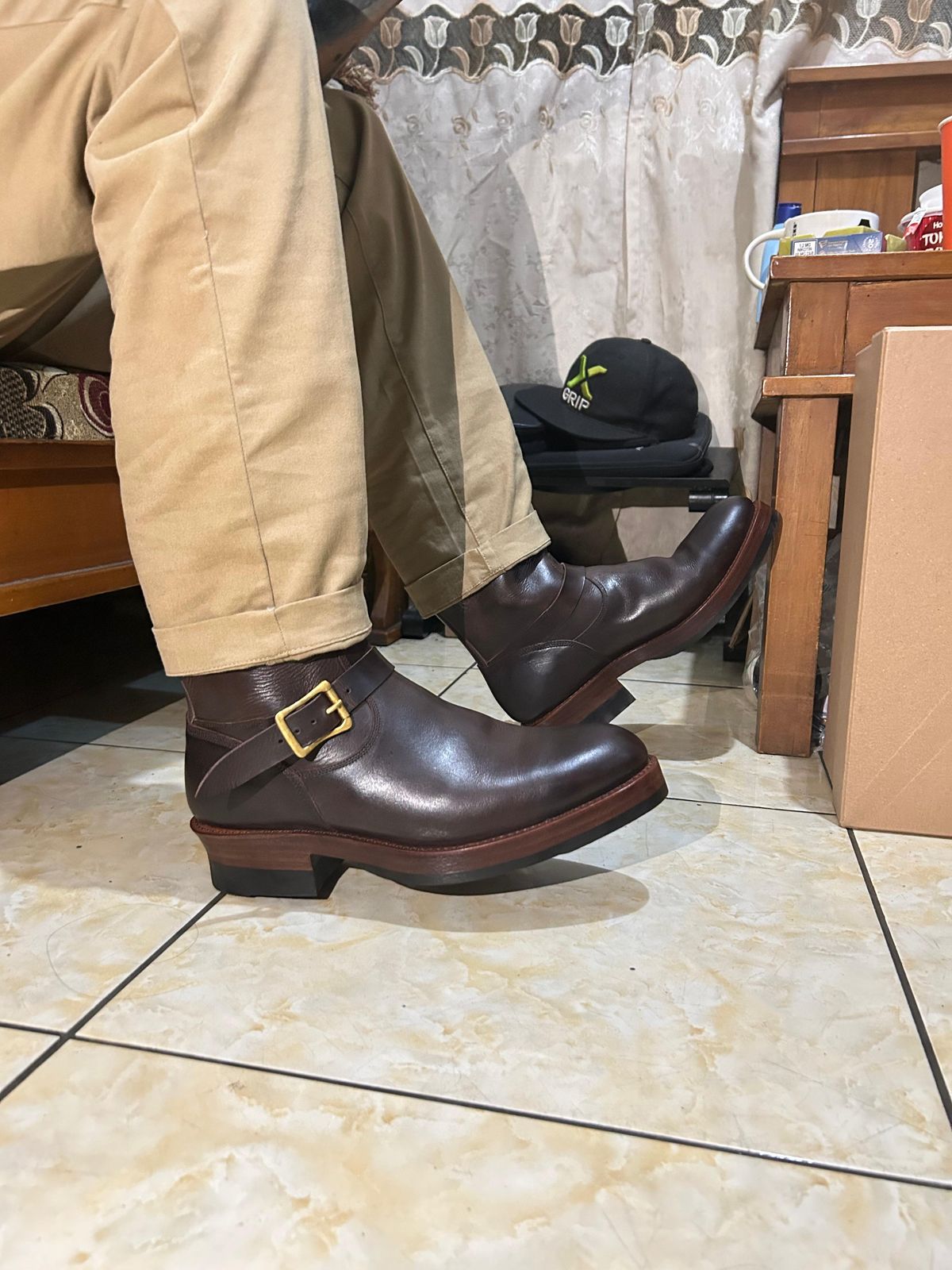 Photo by Caktranaruci on August 31, 2025 of the Junkard 10,5" Engineer Boots in Indonesian Dark Brown Pull Up.