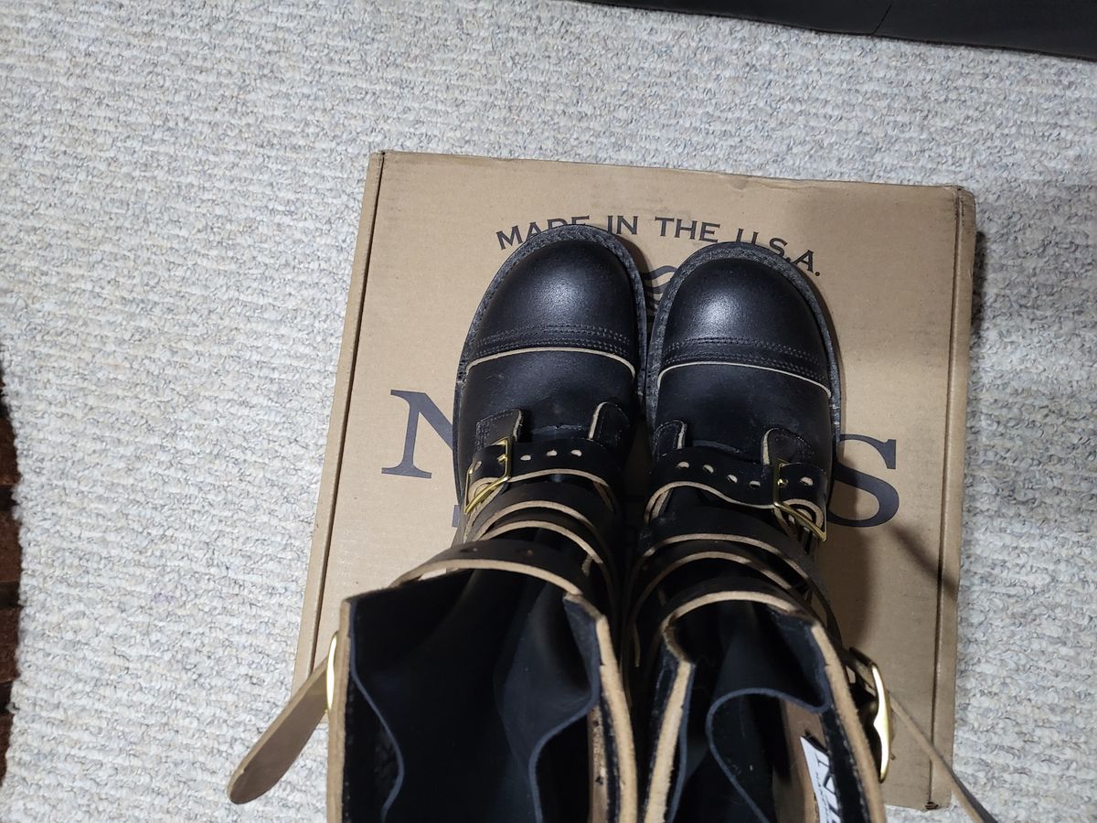 Photo by osk19 on January 2, 2025 of the Nicks TankerPro in Horween Black Waxed Flesh.