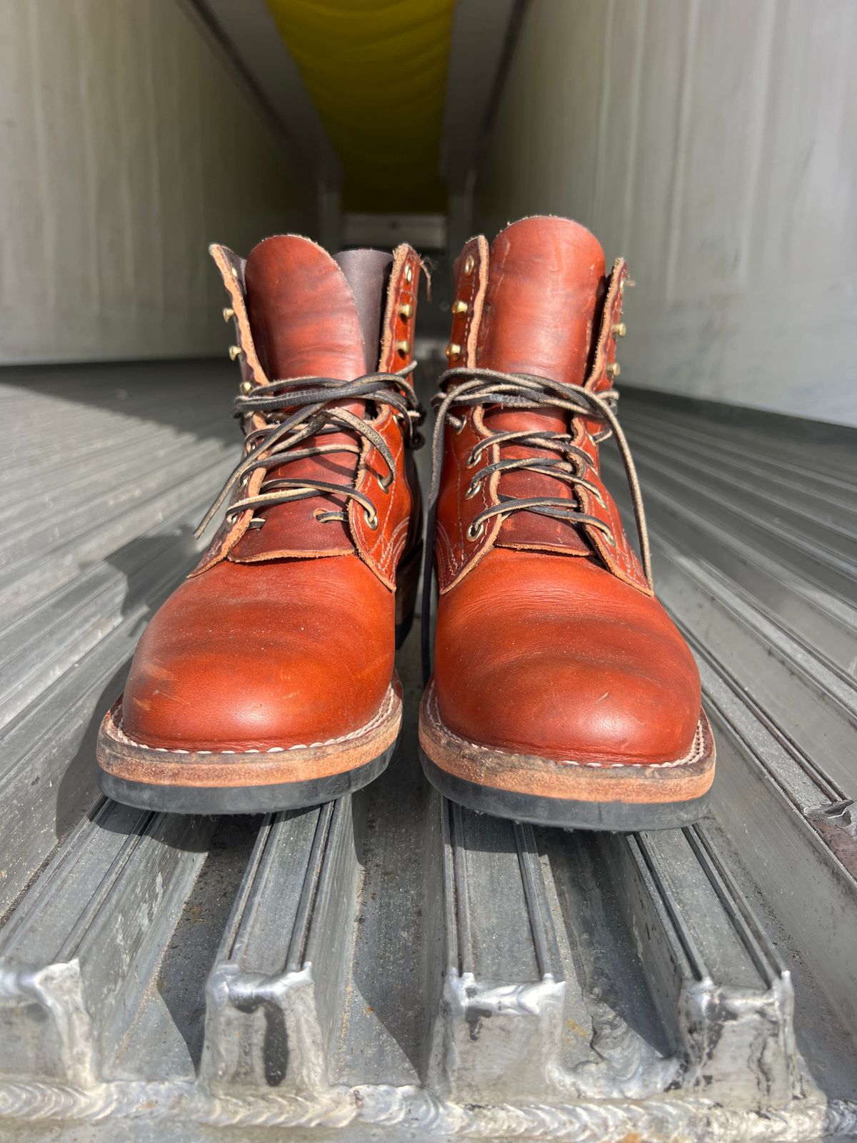 Photo by NyNole on December 5, 2025 of the Nicks Robert in Wickett & Craig Tan Oiled Latigo.