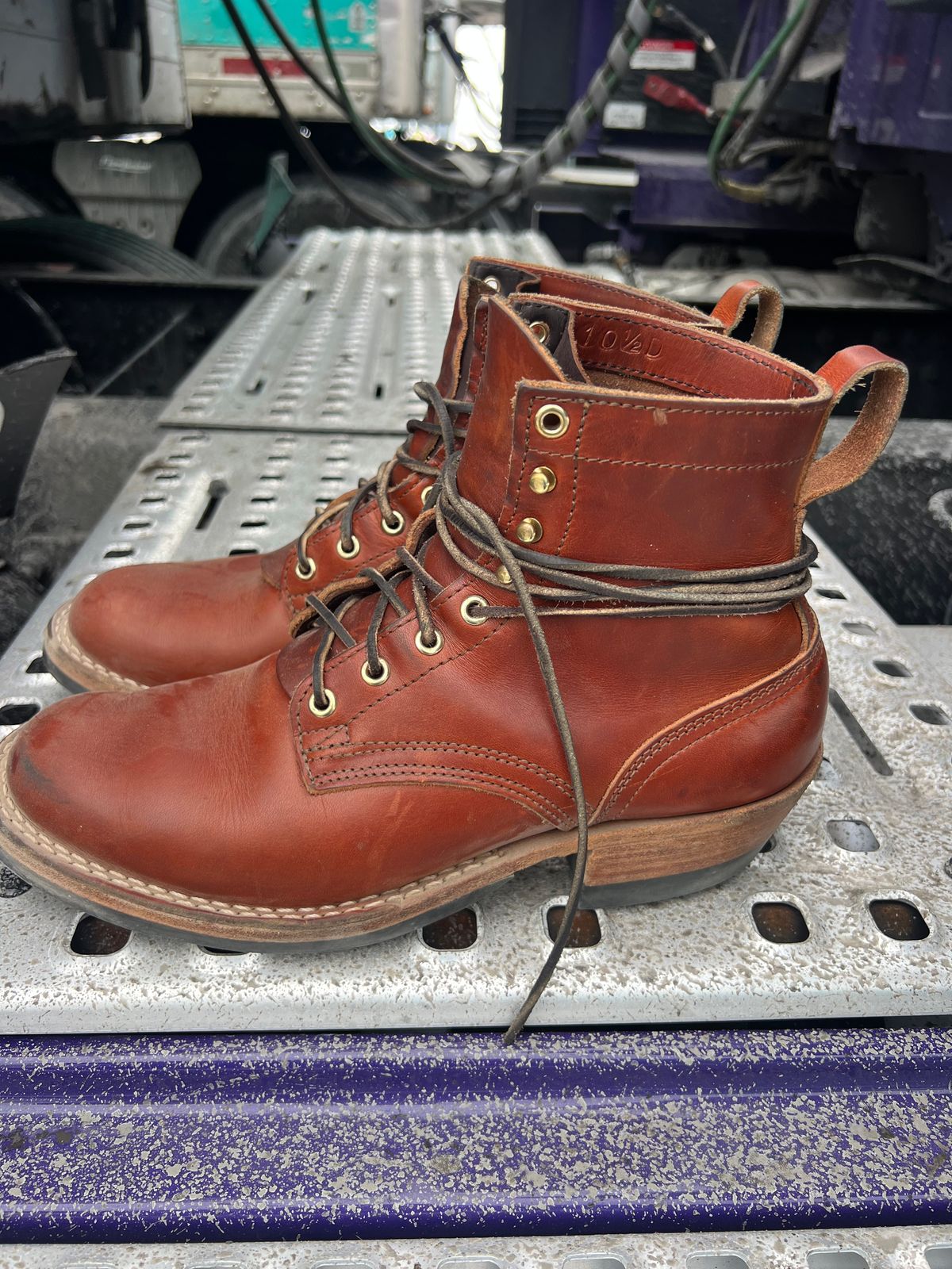 Photo by NyNole on January 5, 2026 of the Nicks Robert in Wickett & Craig Tan Oiled Latigo.